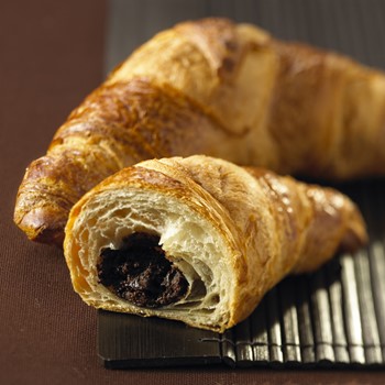 croissant med choklad croissant med choklad