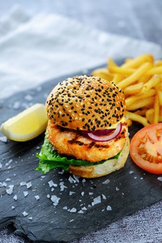 Lax- och räkburgare