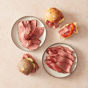 Pastrami av brisket skivad