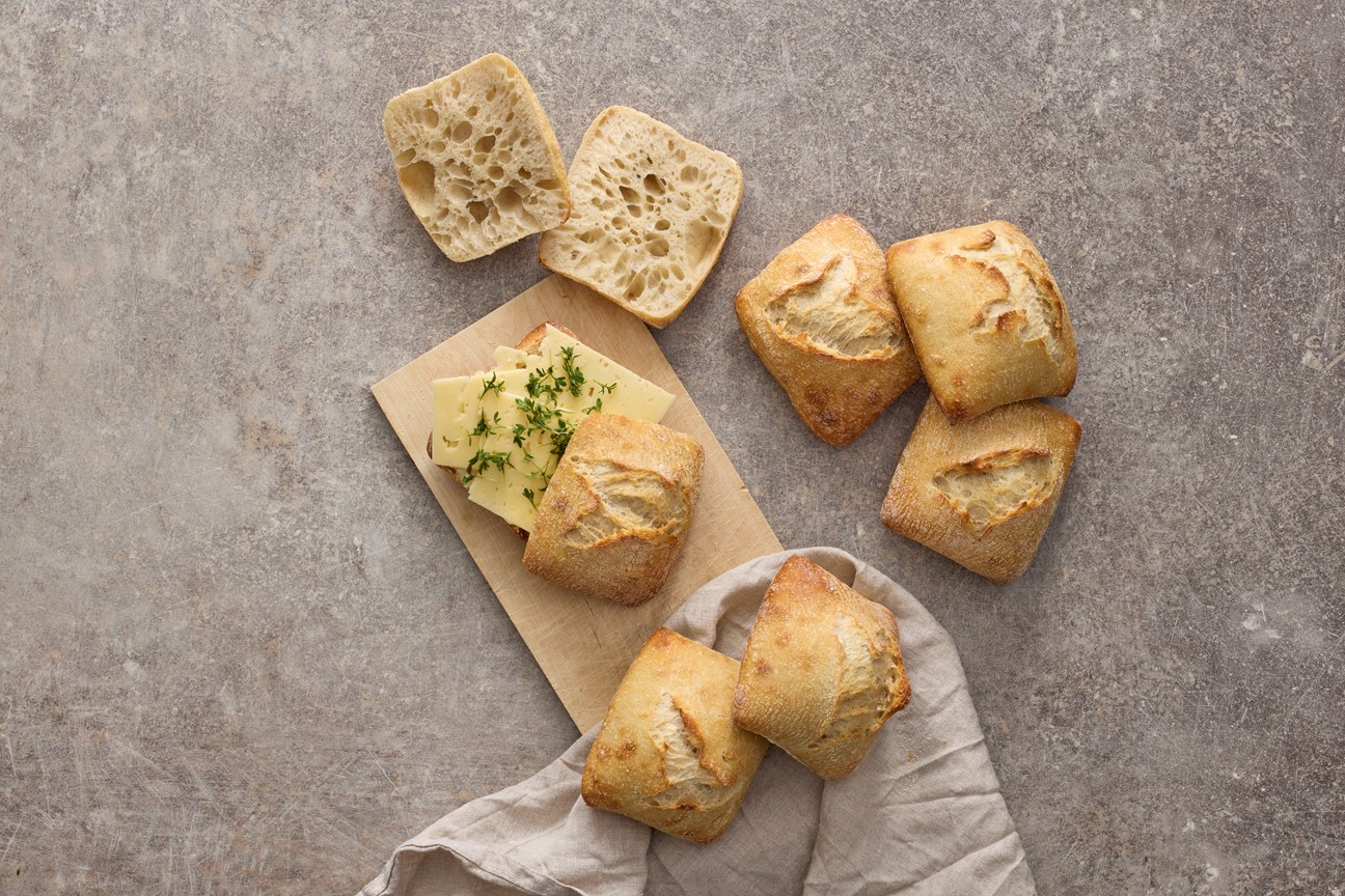 Nytt svenskt fullkornsbröd och surdegsfralla från Dafgårds