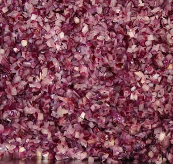 Rödlök tärnad rå